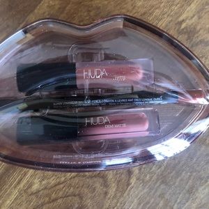 HUDA BEAUTY Makeup - Hidalgo Matte and cream lip set HUDA BEAUTY Makeup - Hidalgo Matte and cream lip set